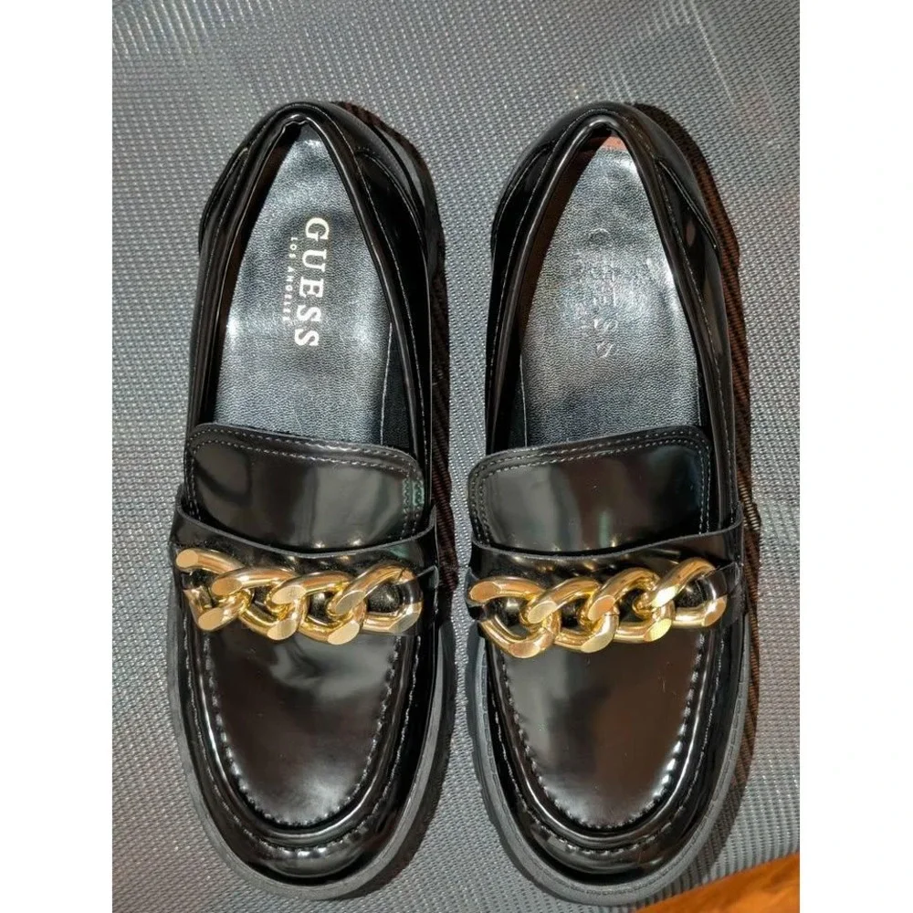 Guess Hillford Black Patent Chain Loafers Size 8M Gold Chain‎ Lug Sole Platforms